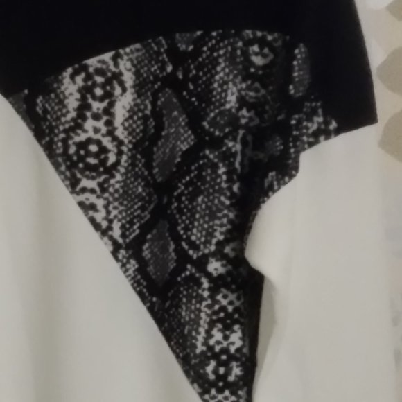 SHEIN Black n White Tunic Sz L US 8/10 NEW! - Picture 5 of 5